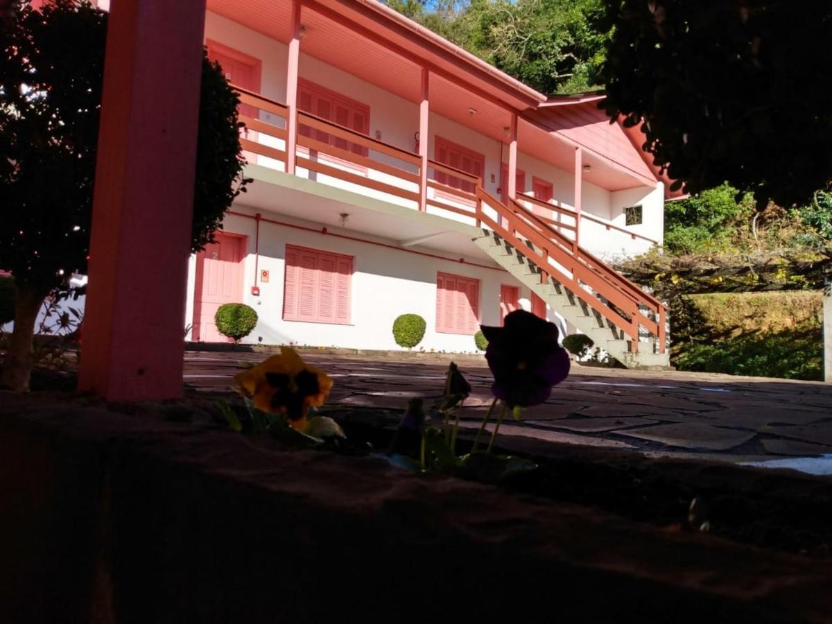 Apartamentos Aromas De Gramado - Bairro Centro Eksteriør billede